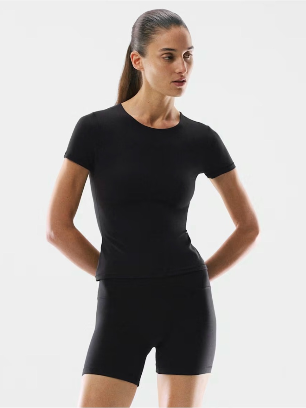 Aritzia Golden Butter Essential T-Shirt - Black